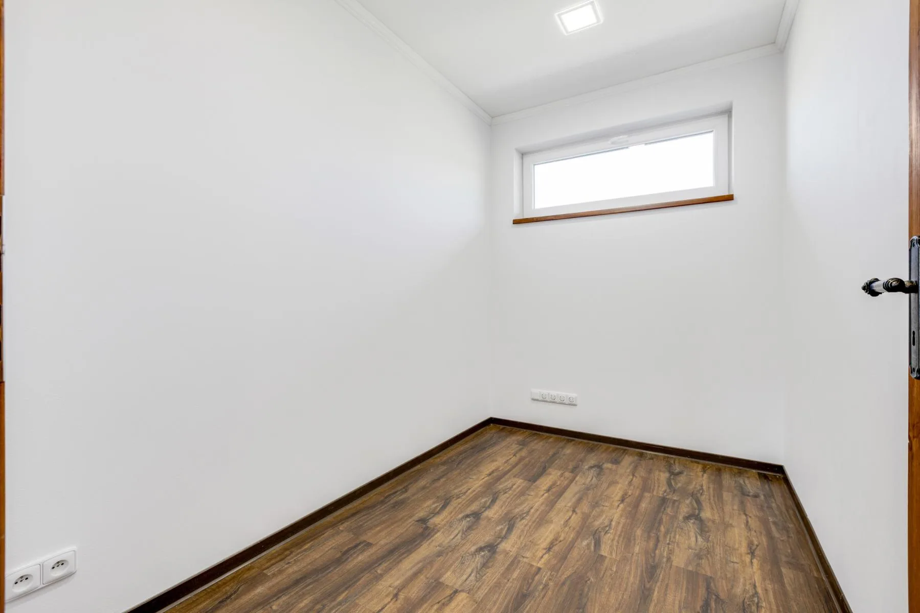 Nadstandardní bungalov z roku 2022, 4+kk, 243 m2, terasa 66 m2, pozemek 2 991 m2, Němčice u Kolína